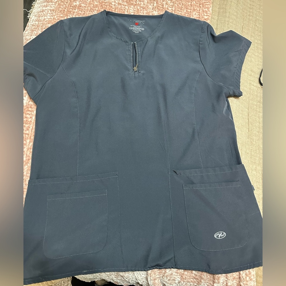 Gray/ blue scrub medium top and bottom - Picture 2 of 3